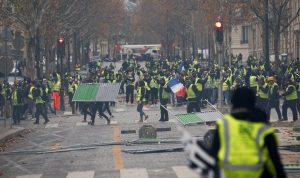 فرنسا.. أيام الإضراب تبلغ مستوى “تاريخيا”