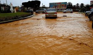 أمطار غزيرة في صيدا.. وأضرار في شوارع المدينة