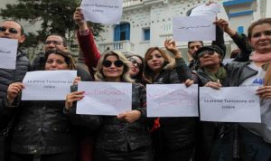 شلل تام في تونس مع بدء الإضراب