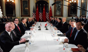 واشنطن وبكين تبحثان اتفاق التجارة في اتصال هاتفي