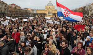 اعتصام الآلاف في كرواتيا احتجاجًا على العنف الأسري