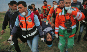 إصابة 17 فلسطينيًا برصاص إسرائيلي قرب حدود غزة