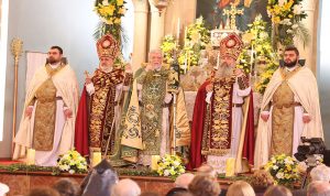مجمع الروم الأرثوذكس: الصلوات بالشعانين والفصح يقيمها الكهنة في الكنائس