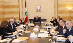 لجنة دراسة خطة الكهرباء تجتمع برئاسة الحريري