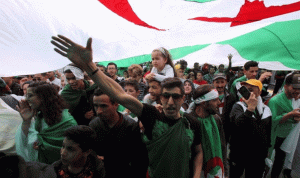 اعتقال متظاهرين في الجزائر