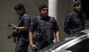 في ماليزيا… القبض على 3 أشخاص “خططوا” لهجمات إرهابية!