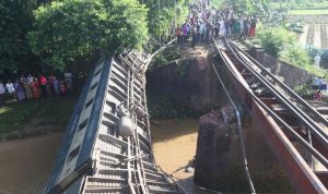 مقتل 5 وإصابة 100 بحادث قطار في بنغلادش