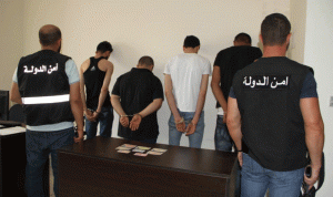 توقيف عصابة تؤمن مستندات مزوّرة للعمل في لبنان