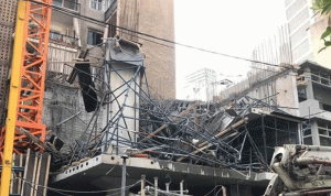 بالصور: سقوط مبنى قيد الإنشاء في الأشرفية