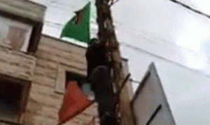 بالفيديو: مناصرو “أمل” يزيلون أعلام “التيار” ويستبدلونها بأعلام “الحركة”!