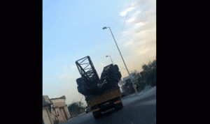 بالفيديو: شاحنة “تكهرب” السلامة المرورية في صيدا