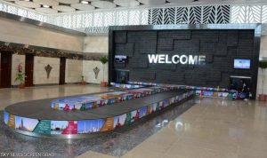 مطار العاصمة الجديدة بمصر يستقبل أول رحلة