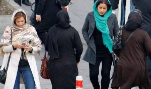 إيران.. عقوبات رادعة لمعارضات الحجاب الإلزامي