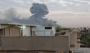 بالفيديو- انفجار بمخزن أسلحة في العراق