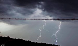 عاصفة تضرب أوكلاهوما وعشرات الآلاف بلا كهرباء