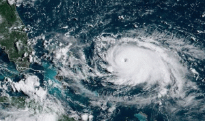 بالفيديو: الإعصار دوريان يشتد ويقتراب من السواحل الأميركية