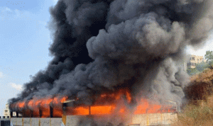بالصور: حريق داخل نادي رياضي في بقنايا-المتن