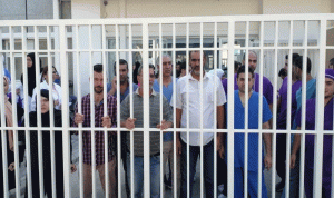 اعتصام مفتوح لموظفي مستشفى رفيق الحريري الحكومي