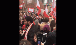 بالفيديو: تظاهرة دعمًا للثورة في تورونتو واحتكاك مع مسؤول “التيار”