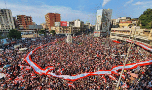 الاحتجاجات الشعبية تربك الأحزاب اللبنانية