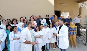 موظفو مستشفى بعبدا نفذوا وقفة احتجاجية