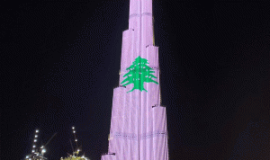 بالصورة والفيديو: إضاءة برج خليفة بالعلم اللبناني