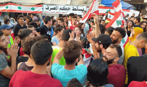 طلاب المدارس ينضمون إلى ساحة الاعتصام في حلبا