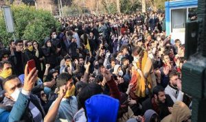 لبنان ليس ايران: الاجهزة الامنية لحماية المتظاهرين