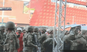 فتح أوتوستراد جل الديب… واعتقالات في صفوف المتظاهرين (بالفيديو)