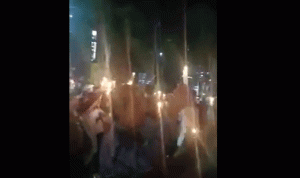بالفيديو: مسيرة شموع في صور
