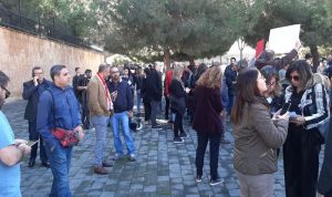 اعتصام امام السفارة الفرنسية: لوقف دفع أموال سيدر