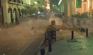 عودة الإشتباكات وسط بيروت بين المتظاهرين والقوى الأمنية (بالصور والفيديو)