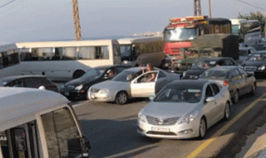 على حاجز المدفون.. منع متظاهرين من التوجّه إلى بيروت (فيديو)