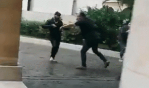 مرافقو شقير يتعدون بالضرب على المتظاهرين في الحمرا (بالفيديو)
