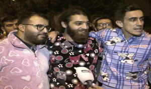 محتجون يتظاهرون بالـ “Pyjama” في ساحة الشهداء (بالفيديو)
