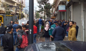 إطلاق ناشطة اوقفت امام فرع مصرف لبنان في صيدا