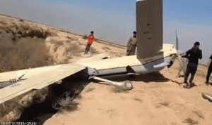سقوط “غامض” لطائرة عسكرية ايرانية