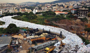 اللبنانيّون يأكلون السمّ ويتنفّسون إنبعاثات وبلدهم يعد “بنجدة الأرض”