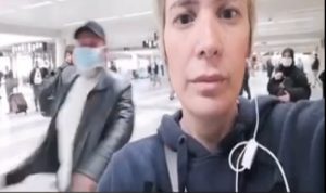 بالفيديو: الاعتداء على مراسلة “النهار” في المطار