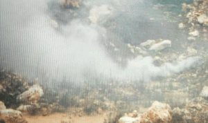 الجيش الإسرائيلي يلقي قنابل دخانية في خراج ميس الجبل