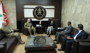 قائد الجيش عرض مع وفد من الـ”UNDP” مجالات التعاون