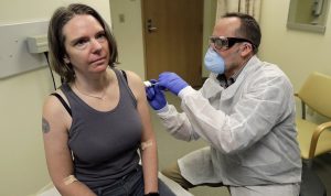 بالصور: التجربة الاولى للقاح ضد فيروس كورونا المستجد