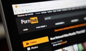 تايلاند تحجب مواقع إباحية.. ومحتجون يرددون: الحرية لـ “Pornhub”!
