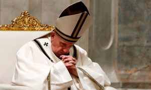 قبل لقاء “تموز الفاتيكاني”… البابا فرنسيس يدعو للصلاة