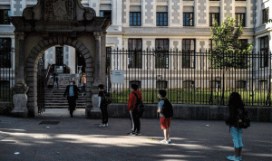 إصابات جديدة بـ”كورونا” في مدارس فرنسا بعد أيام على عودة التلاميذ