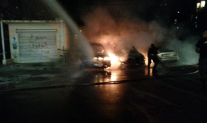 مجهولون أحرقوا سيارات في صيدا فجرا