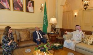 مخزومي زار بخاري: على لبنان أن يبقى بعيدا عن سياسات المحاور