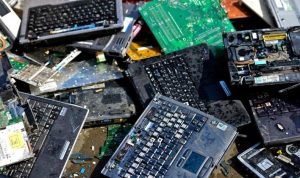 تحذير من تزايد النفايات الإلكترونية غير المعاد تدويرها!