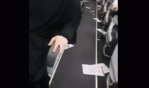 فوضى داخل الطائرة الإيرانية التي تمّ اعتراضها الخميس (فيديو)