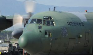 كوريا الجنوبية تجلي رعاياها من العراق بطائرات عسكرية